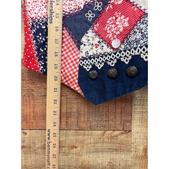 Patchwork Quilted Vest With Buttons & Lace - Picture 5 of 6